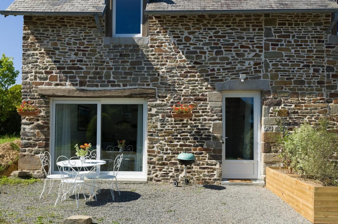 Le Manoir De La Besliere - Gite Et Chambres D'Hotes Folligny Exterior photo